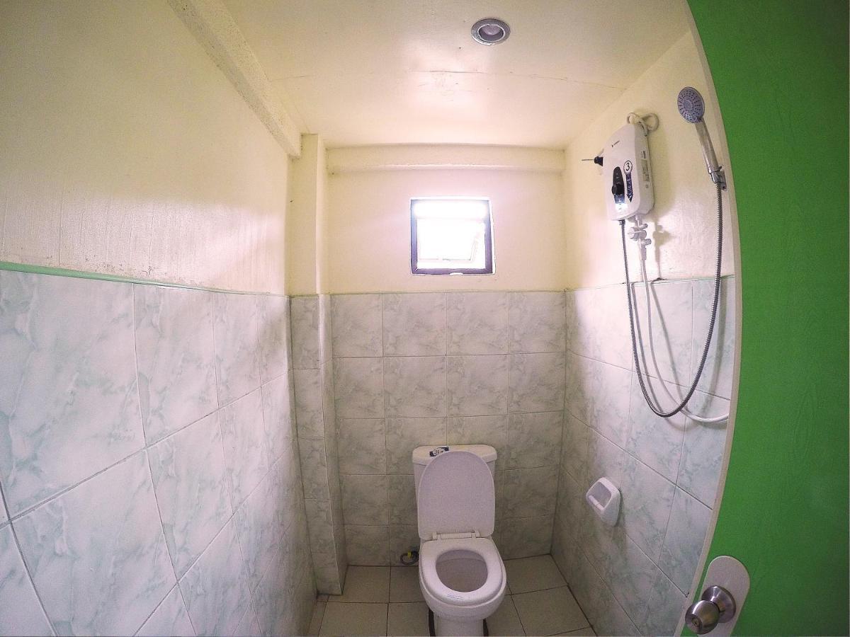 Jmp Hostel Coron Esterno foto